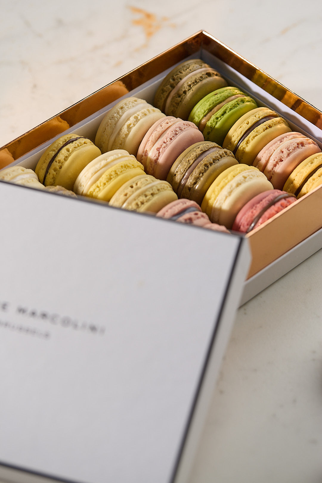 Box of 20 Macarons